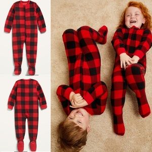 Old Navy Unisex Fleece Plaid Footie Pajamas